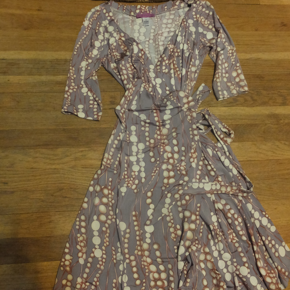 Audrey Mai Wrap Dress w/ Pearl String Prin… - Picture 2 of 8